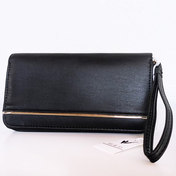 LILY & IVY  Black Zip Around Wallet Wristlet - Picture 1 of 13